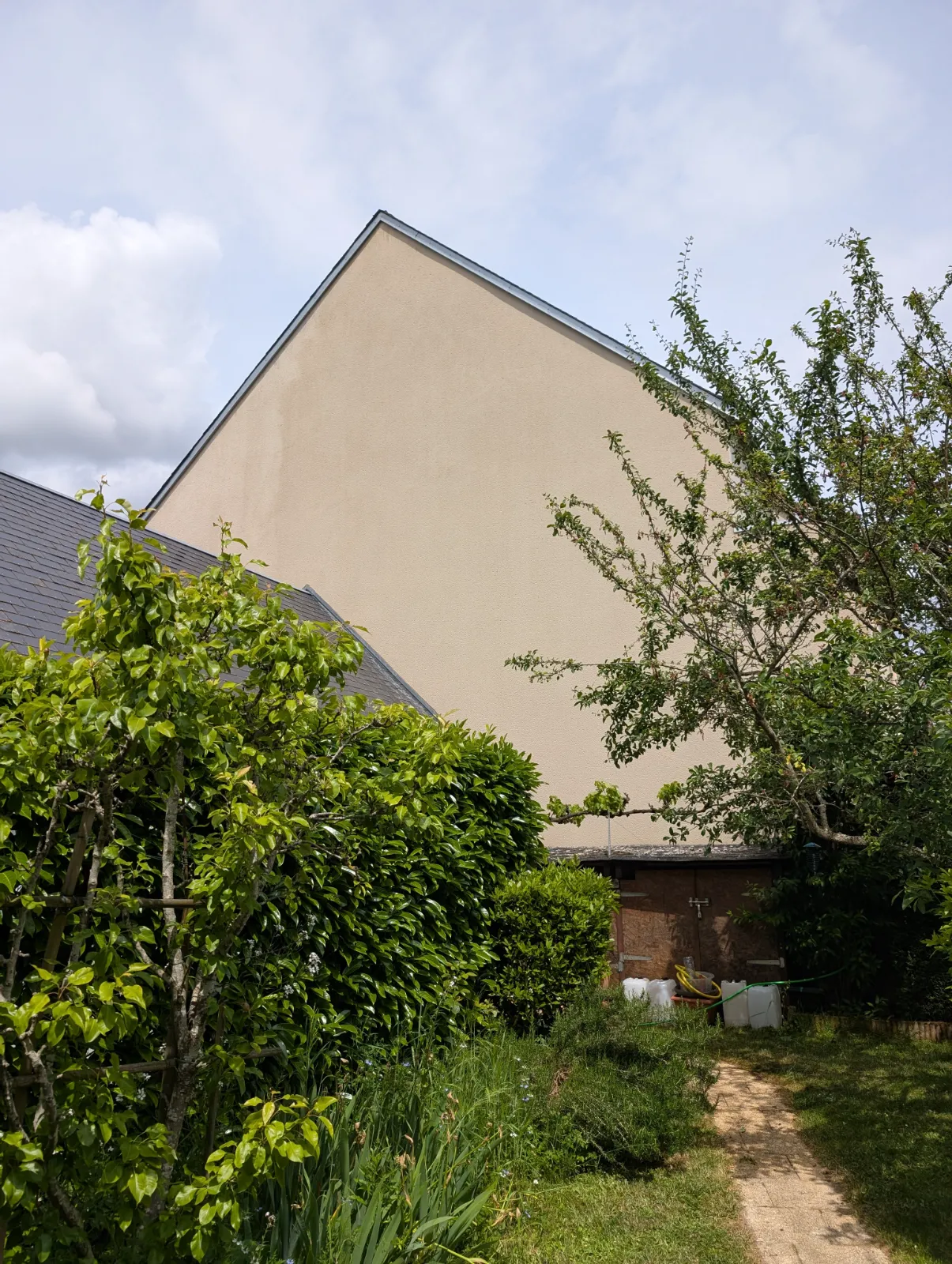 Nettoyage de façades en Creuse